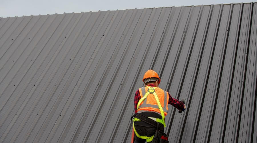 Professional gutter cleaning in Empire, MI